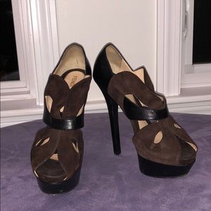 Brown suede Fendi pumps leather trim size 7